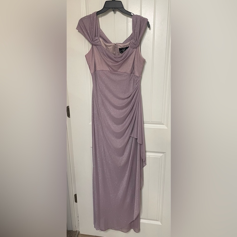Gorgeous Alex evenings formal dress muave sparkles
